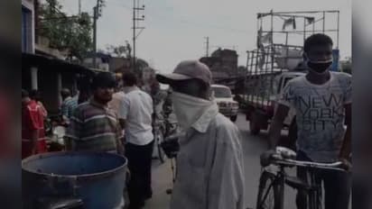 পৈলানের বাজারে ধারালো অস্ত্র নিয়ে আক্রমণ এক পাগলের, গুরুতর জখম সেলুন মালিক