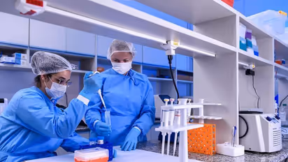 സമ്പർക്കത്തിലൂടെ കൊവിഡ് ബാധ കുതിച്ചുയരുന്നു; സംസ്ഥാനത്ത് പരിശോധനയും റിവേഴ്സ് ക്വാറന്റീനും ശക്തമാക്കും