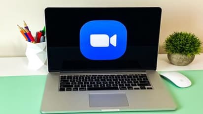 চিনা অ্যাপের তালিকায় কি পড়ে জুম, দেখেনিন কেন বাদ দেওয়া হল না এই অ্যাপ