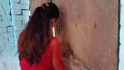 డబుల్ బెడ్రూం ఇండ్ల సముదాయంలో దారుణం... మైనర్ బాలికపై అత్యాచార, హత్యాయత్నం