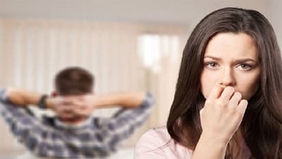 പങ്കാളി നിങ്ങളുടെ ബന്ധത്തില് അരക്ഷിതത്വം അനുഭവിക്കുന്നുണ്ടോ? അറിയാം ഈ ലക്ഷണങ്ങള്...