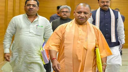 जानें क्यों योगी पर मुरीद हुआ पाकिस्तानी मीडिया, विरोधियों को लगेगी मिर्च