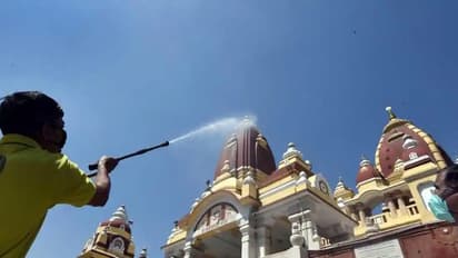 मंदिर जाएं तो जूते-चप्पल गाड़ी में ही उतारें, 6 फीट की दूरी जरूरी...धार्मिक स्थलों के लिए नई गाइडलाइन