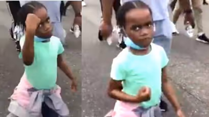 'നോ ജസ്റ്റിസ്, നോ പീസ്'; വംശവെറിക്കെതിരെ മുഷ്ടി ചുരുട്ടി പത്ത് വയസ്സുകാരി; വൈറലായി വീഡിയോ