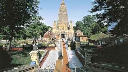 రెండు రోజుల్లో తెరుచుకోనున్న ఆలయాలు.. తీసుకోవాల్సిన జాగ్రత్తలు ఇవే..