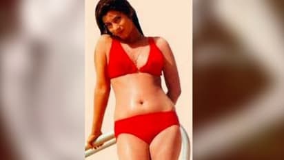 বলিউডের 'সেক্স সিম্বল', ৬৩-তেও মোহময়ী ডিম্পলের কিছু সাড়া জাগানো মুহূর্ত