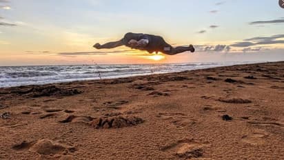 അടുത്ത സ്റ്റോപ്പ് ലങ്കയിലെന്ന് സഞ്ജു; കത്തിക്കേണ്ട, വെറുതെ വിട്ടേക്കെന്ന് ആരാധകര്