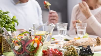 പ്രായം കൂടുമ്പോള്‍ ഭക്ഷണത്തില്‍ വരുത്തേണ്ട ചില മാറ്റങ്ങള്‍...