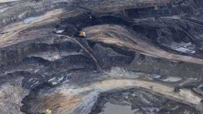 ಗಣಿ ಮಾಲೀಕರಿಂದ ಲಂಚ ಪಡೆದಿಲ್ಲ: ದೇವರ ಮುಂದೆ ಸಿಎಂ ಪುತ್ರ ವಿಜಯೇಂದ್ರ ಪ್ರಮಾಣ