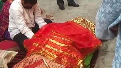 गर्भवती महिला को सांस लेने में थी तकलीफ, डॉक्टरों ने इलाज से किया इंकार, एम्बुलेंस में ही हो गई मौत