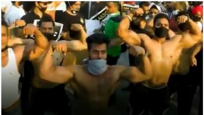 ജിമ്മുകള് തുറക്കണം, 'പുഷ് അപ്' സമരവുമായി യുവാക്കള്