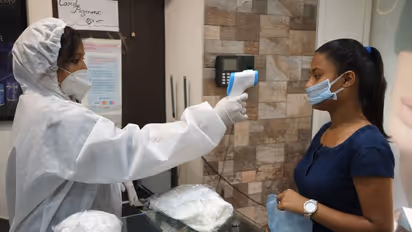 சென்னையில் ஒரு வாரமாக குறையும் கொரோனா பாதிப்பு... மற்ற மாவட்டங்களில் எகிறும் பாதிப்பு... உஷாரா இருங்க மக்களே!