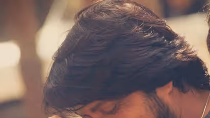 வில்லன் நடிகருக்கு குவியும் வாழ்த்துக்கள்... சத்தமே இல்லாமல் செய்து முடித்த பலே காரியம்...!