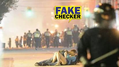 Fact Check: 'अमेरिका में ऐसे होते हैं धरने-प्रदर्शन'...सड़क पर लोटकर किस करते रहे कपल, जानें तस्वीर का सच