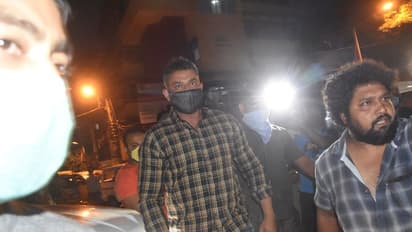 ಚಿರನಿದ್ರೆಗೆ ಜಾರಿದ ಚರಂಜೀವಿ ಅಂತಿಮ ದರ್ಶನ ಪಡೆದ ಸ್ಯಾಂಡಲ್‌ವುಡ್!