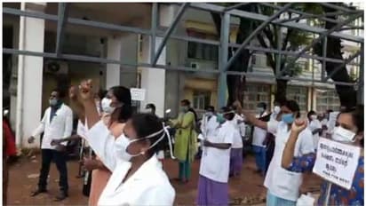 ക്വാറന്റീന് ദിനങ്ങള് വെട്ടിക്കുറച്ചു, തിരുവനന്തപുരത്ത് നഴ്സുമാരുടെ പ്രതിഷേധം