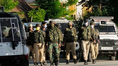 सुरक्षा बलों ने जम्मू-कश्मीर के शोपियां में ढ़ेर किए तीन आतंकी, अजय पंडिता का लिया बदला