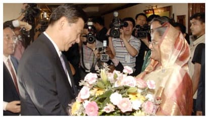 মহামারীর বিশ্বে  আরও কাছাকাছি হাসিনা-জিনপিং, বাংলাদেশকে করোনা মুক্ত করতে চিকিৎসক দল পাঠাল চিন