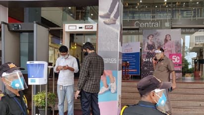 ಮಾಲ್, ದೇವಸ್ಥಾನಗಳು ಓಪನ್: ಮಂಗಳೂರಲ್ಲಿ ಹೀಗಿತ್ತು ಮೊದಲ ದಿನ