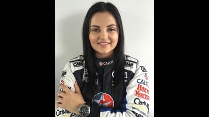 পর্ণ দুনিয়ার ভরছে না মন, কার রেসিংয়ের উত্তেজনায় ফিরতে চান রেনি গ্রাসি