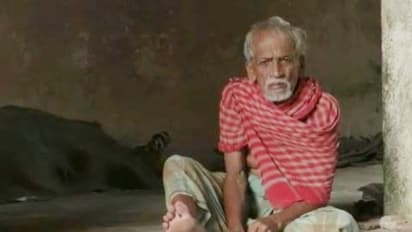 লকডাউনে উপার্জন বন্ধ, খাওয়ার খরচ দিতে না পারায় বৃদ্ধ বাবা-কে তাড়াল ছেলে