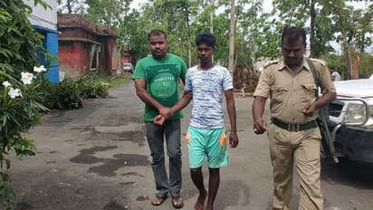 দিনের পর দিন নাবালিকাকে পড়ার সময় তুলে নিয়ে গিয়ে ধর্ষণ, গ্রেফতার তৃণমূল নেতার ঘনিষ্ঠ তরুণ