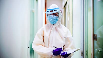 শুধু বুক নয় করোনাভাইরাসের নিশানা হতে পারে আপনার পেটও, আরও নতুন ৬টি উপসর্গের সন্ধান