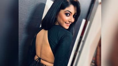 দেবলীনার 'ফিট' পোজ, ক্যাটরিনা কাইফের সঙ্গে বঙ্গতনয়ার তুলনায় ভক্তরা