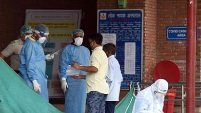 दस लाख के करीब पहुंची संक्रमितों की संख्या, पिछले 24 घंटे में 32 हजार पार हुए मामले