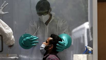 టీటీడీ గోవిందరాజస్వామి టెంపుల్ శానిటరీ ఇన్స్పెక్టర్కు కరోనా: ఆలయం మూసివేత