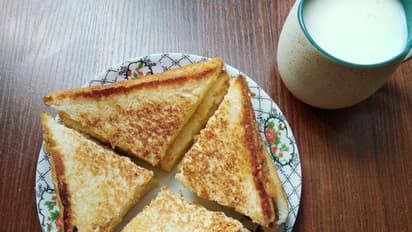 സ്പെഷ്യൽ 'ബ്രഡ് ടോസ്റ്റ്' തയ്യാറാക്കാം...