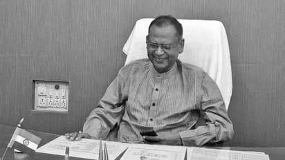 প্রয়াত রাজ্যের প্রাক্তন কারামন্ত্রী অবনীমোহন জোয়ারদার, টুইটে শোকপ্রকাশ মুখ্যমন্ত্রীর