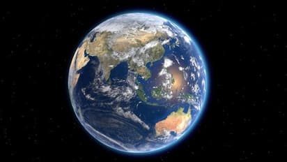 ഭൂമിയുടെ ഭ്രമണപഥത്തില് അജ്ഞാതവസ്തു, നിരന്തരം വീക്ഷിച്ച് ശാസ്ത്രലോകം.!