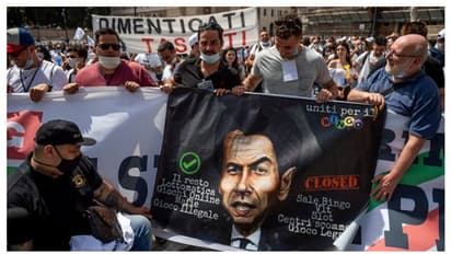 করোনা পরিস্থিতি মোকাবিলায় অবহেলা করেছে সরকার, দীর্ঘ জেরার সম্মুখীন স্বয়ং দেশের প্রধানমন্ত্রী