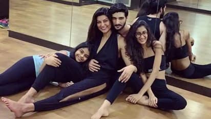 হটডিভা সুস্মিতা সেনের জন্মদিন বলে কথা, এভাবেই সারপ্রাইজ দিলেন দুই মেয়ে