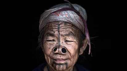 വ്യത്യസ്‍തമായ ആഭരണങ്ങള്‍, ടാറ്റൂ; കാണാം, കൊന്യാക് വിഭാഗത്തിന്‍റെ സവിശേഷതകളുടെ ചിത്രങ്ങള്‍