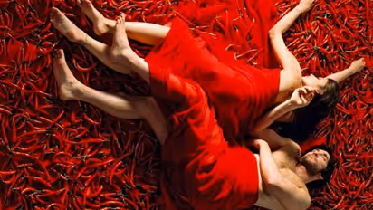 হলিউড নায়কের সঙ্গে ঘনিষ্ঠায় মজে ঐশ্বর্য, বিষয়টি ভাল ভাবে নেয়নি নায়িকার ভারতীয় ভক্তরা