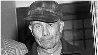 മൃതദേഹങ്ങളില് നിന്നും പാത്രങ്ങളും വസ്ത്രങ്ങളും നിര്മ്മിച്ചിരുന്ന ഒരു കൊലയാളിയുടെ കഥ...