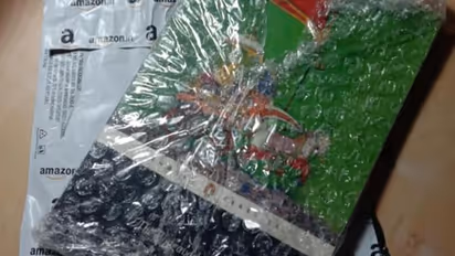 ഓണ്ലൈനില് ഓര്ഡര് നല്കിയത് കമ്മ്യൂണിസ്റ്റ് മാനിഫെസ്റ്റോ; ലഭിച്ചത് ഭഗവത്ഗീത