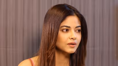 మీరాచోప్రా 'టీకా ఐడి' వివాదం,ట్వీట్ తో ట్విస్ట్