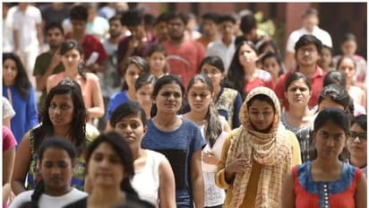 இங்கு சூழ்நிலை சரி இல்லை.. செப்டம்பருக்குள் கல்லூரி இறுதியாண்டு தேர்வுகளை நடத்த முடியாது.. முதல்வர் கடிதம்.!