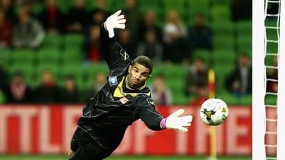 ১৭ তারিখ ফিরছে ইপিএল, চোখ বুলিয়ে নিন প্রিমিয়ার লিগের ইতিহাসের সেরা ১০ গোলকিপারদের ওপর