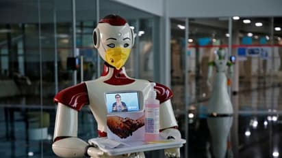 ಕೊರೋನಾ ವಾರ್ಡ್ ಕೆಲಸಕ್ಕಾಗಿ ಬಂದಿದೆ IISC ರೋಬೋ..!