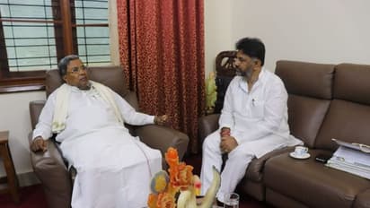 ಪರಿಷತ್ ಫೈಟ್: ಕುತೂಹಲ ಕೆರಳಿಸಿದ ಸಿದ್ದರಾಮಯ್ಯ-ಡಿಕೆಶಿ ಭೇಟಿ