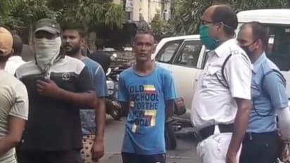 করোনা আবহে রাজ্য়ের প্রাক্তন মুখ্য়মন্ত্রীর বাড়ির কাছে দেহ উদ্ধার, চাঞ্চল্য পাম এভিনিউতে