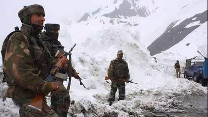 Indian Army sets up living facilities for troops deployed in eastern Ladakh