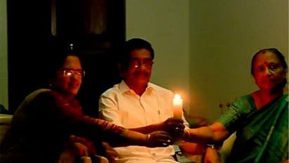 അമിത വൈദ്യുതി ബില്ല്: ലൈറ്റണച്ച് യുഡിഎഫ് പ്രതിഷേധം, വെള്ളിയാഴ്ച ബില്ല് കത്തിക്കല് സമരം