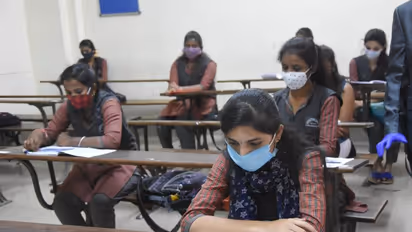 ಇಂದಿನಿಂದ ಪಿಯು ಪರೀಕ್ಷೆ: ಮಕ್ಕಳೇ ಗುಡ್ಲಕ್: ಮಾಸ್ಕ್ ಕಡ್ಡಾಯವಲ್ಲ, ಧರಿಸಿದರೆ ಒಳ್ಳೆಯದು!