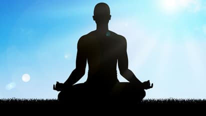 21 जून को ग्रहण कब से कब तक, अशुभ फल से बचने के लिए करें ये 7 उपाय