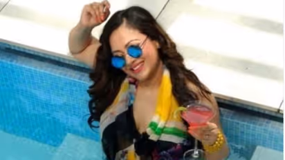 ৭ কোটি দিয়ে তারকা কিনছে বিজেপি, সোশ্যাল মিডিয়ায় বিস্ফোরক অভিনেত্রী শ্রীলেখা